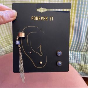FOREVER 21 EARRING SET